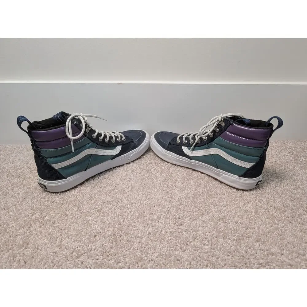VANS SK8 Hi MTE 2.0 DX; Insulated sneaker/boots size 12 women's, 10.5 mens.